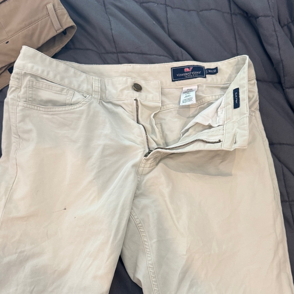 Vineyard Vines Men's Tan Chinos